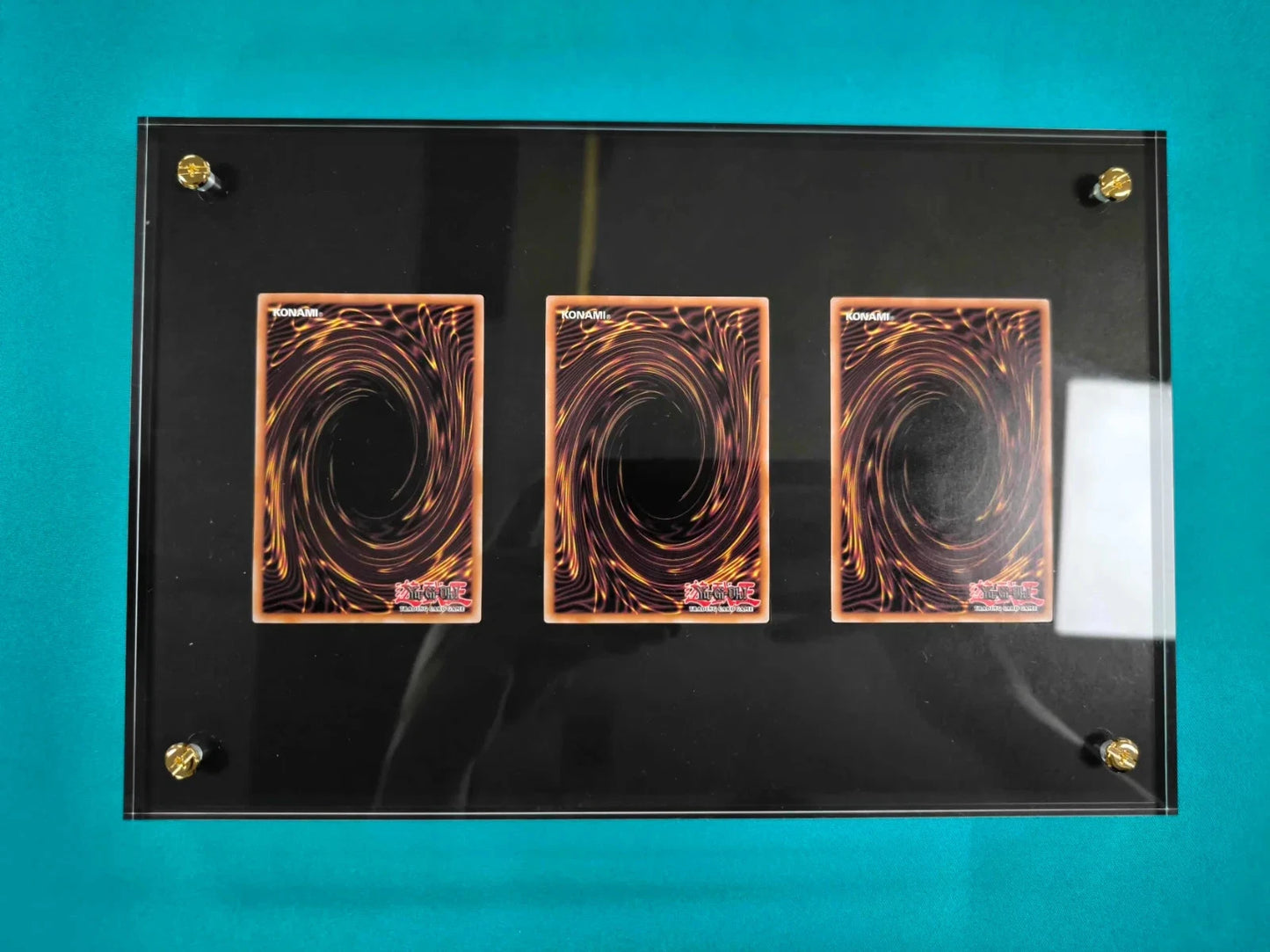 YuGiOh 25th Anniversary Kaiba Briefcase Blue Eyes White Dragon Display NEW