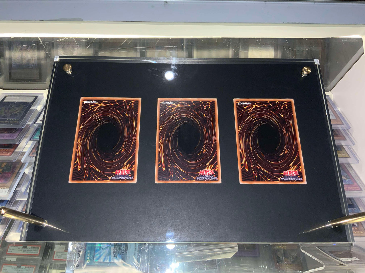 YuGiOh 25th Anniversary Kaiba Briefcase Blue Eyes White Dragon Display Japanese
