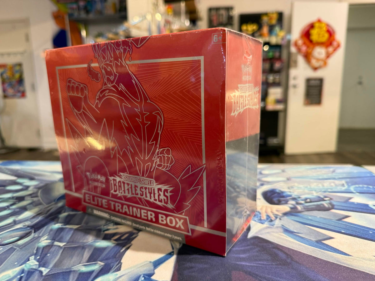 Battle Styles Elite Trainer Box (Single Strike Urshifu) (Small Tear) (Red) (W)