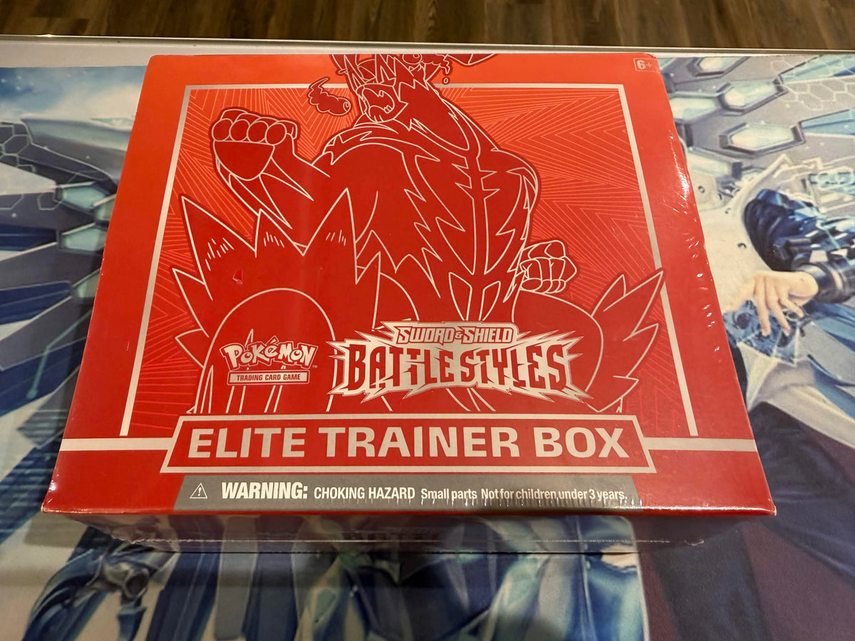 Battle Styles Elite Trainer Box (Single Strike Urshifu) (Small Tear) (Red) (W)