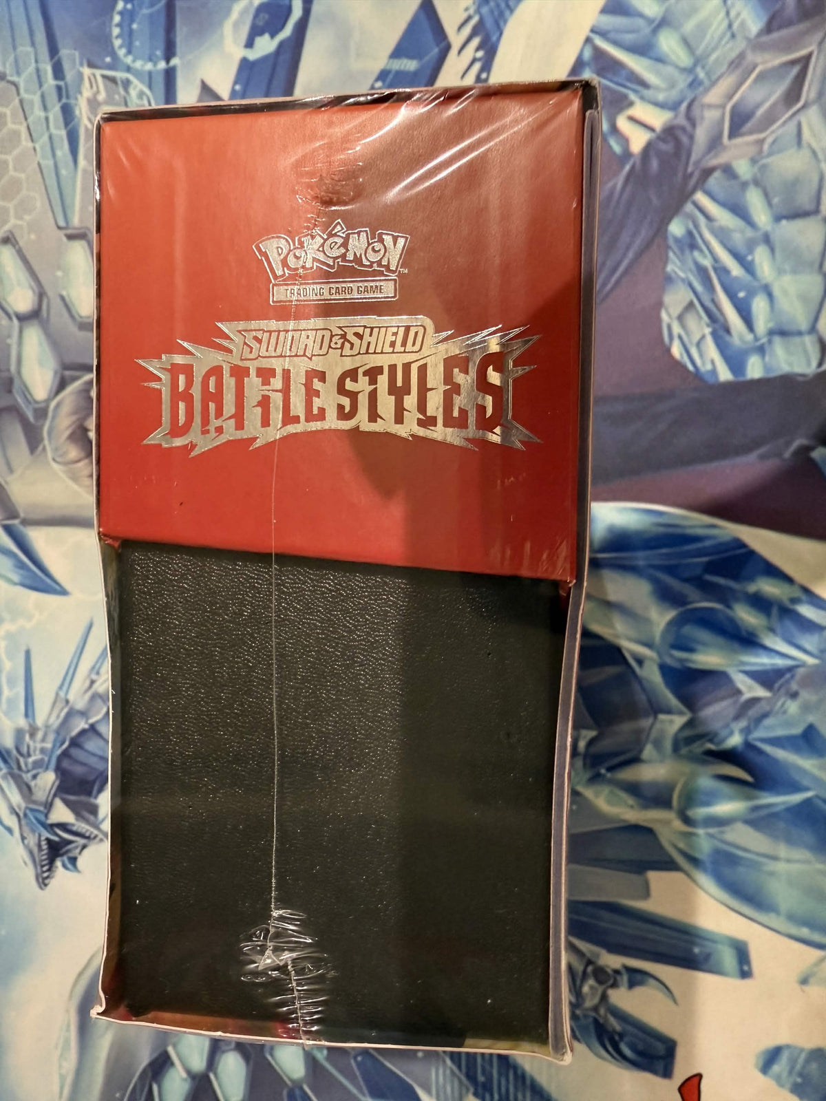 Battle Styles Elite Trainer Box (Single Strike Urshifu) (Small Tear) (Red) (W)