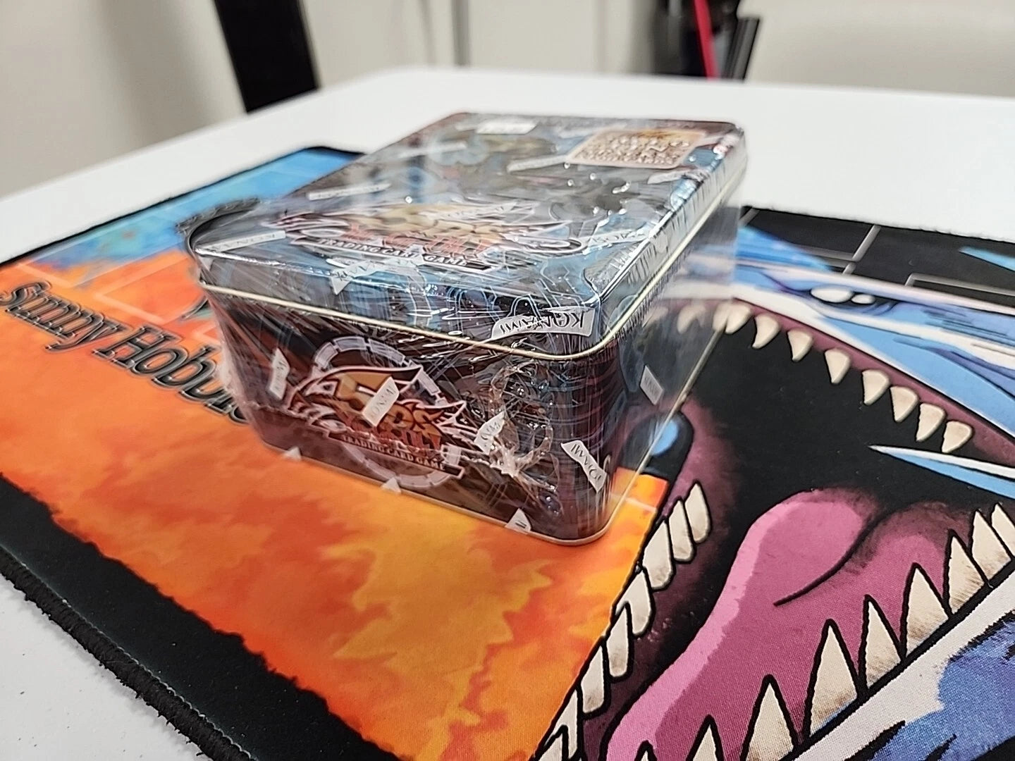 Yugioh Collectible Tin 2010 BLACK WINGED DRAGON SEALED