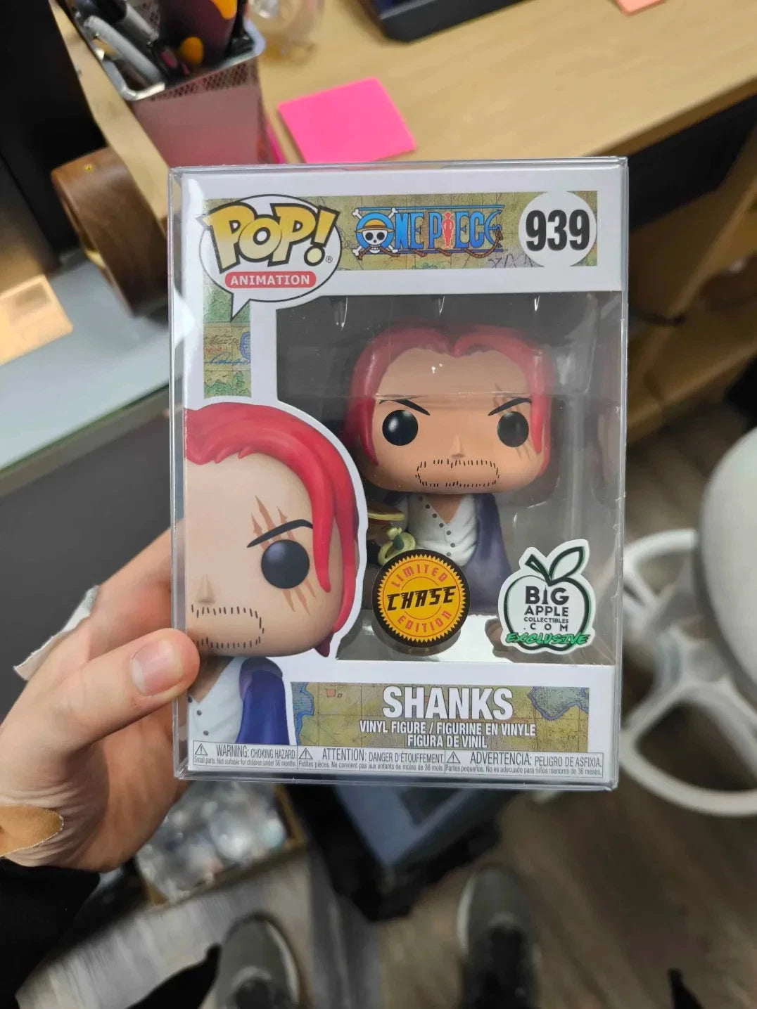 FUNKO POP - One Piece Shanks #939 CHASE Big Apple Collectables.com w/Protector