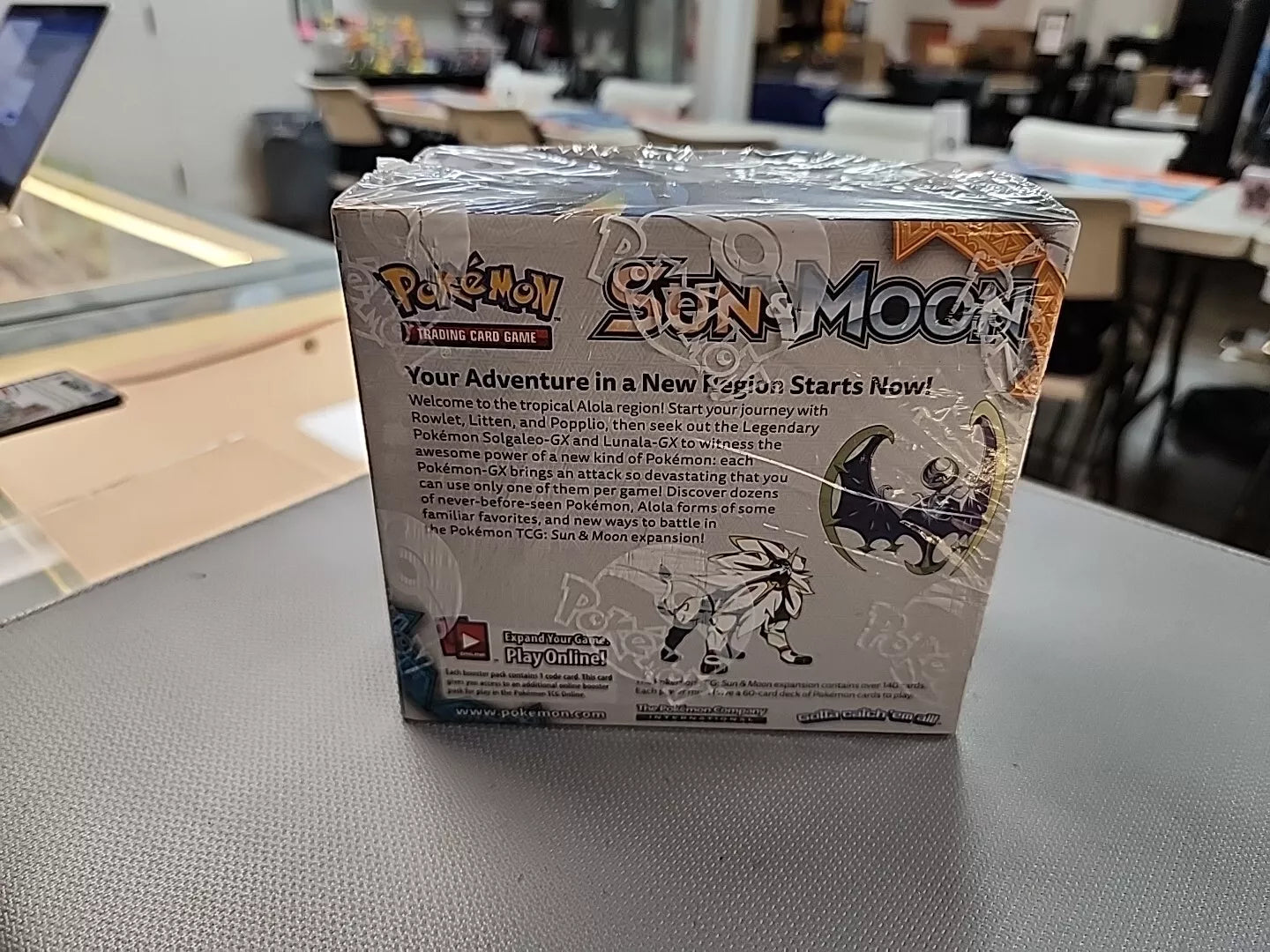 Pokemon Sun & Moon Base Set Booster Box (W)