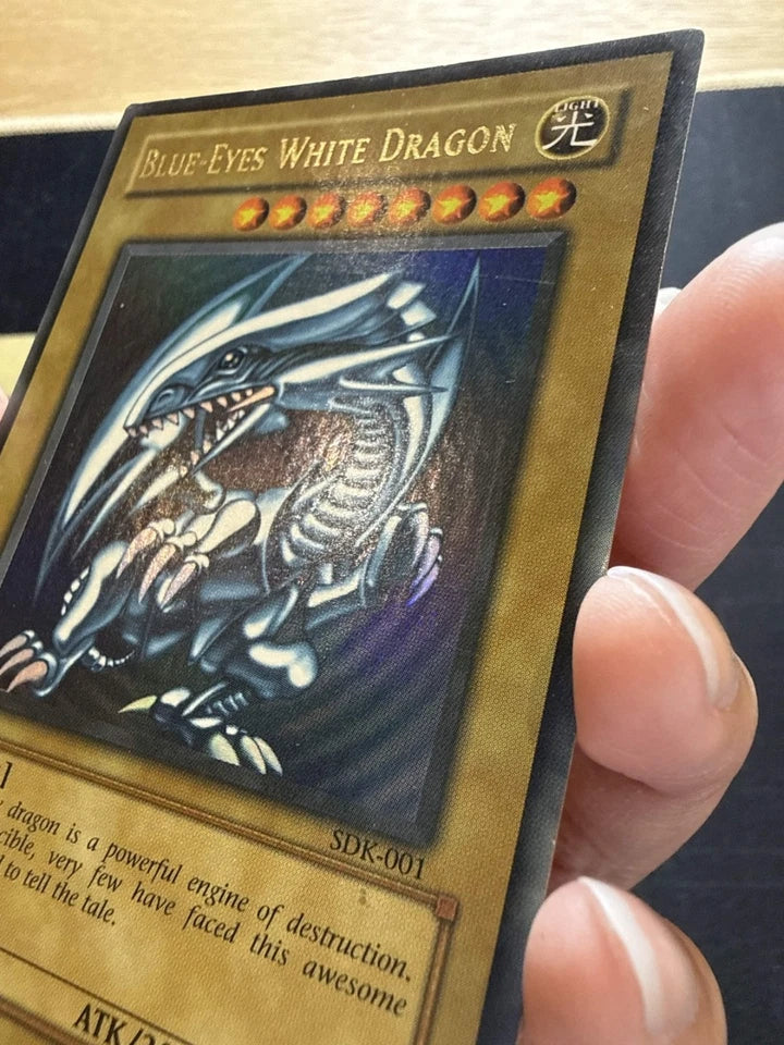 Yugioh Blue-Eyes White Dragon (SDK-001) Starter Deck: Kaiba Unlimited (Wavy) MP